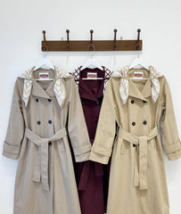 ترانشكوت مع سكارف